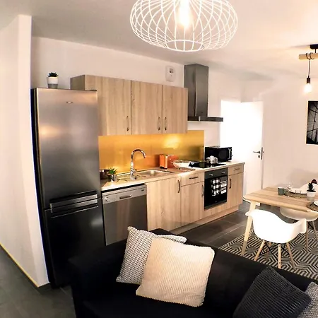 Flexappart Gosselies-charleroi Airport Appartement *